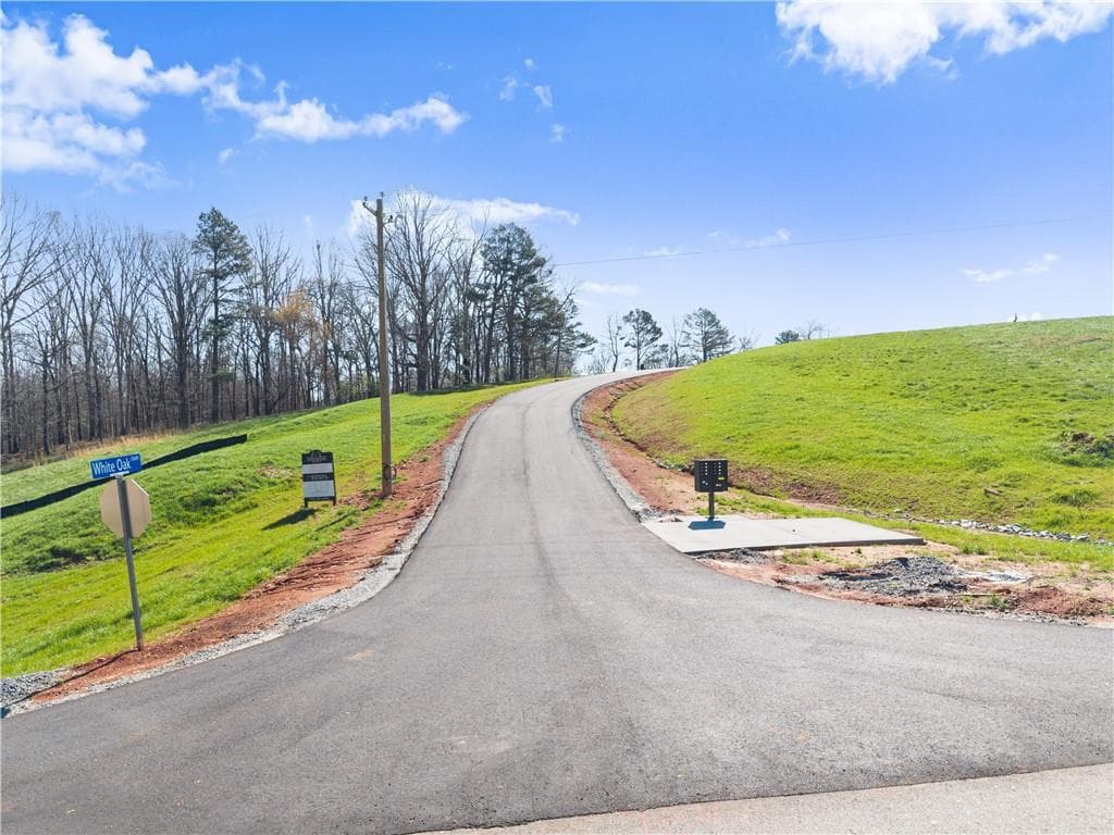 3 bedroom, 2 bathroom, 1,400 sq ft single family residence under contract at 87 White Oak Court, Cleveland, GA 30528 — photo 5