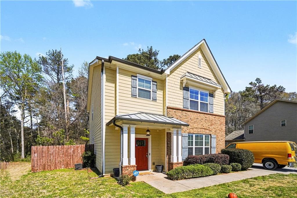 3 bedroom, 3 bathroom, 1,904 sq ft single family residence for sale at 2652 Tilson Road, Decatur, GA 30032 — photo 2