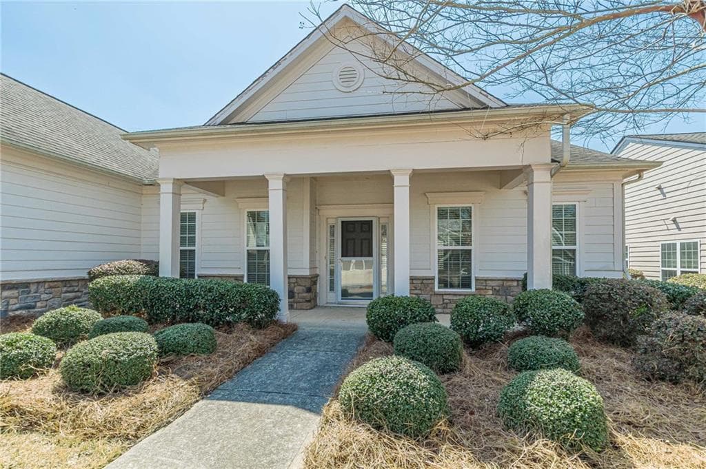2 bedroom, 2 bathroom, 2,238 sq ft single family residence for sale at 1010 Amicalola Court, Griffin, GA 30223 — photo 4