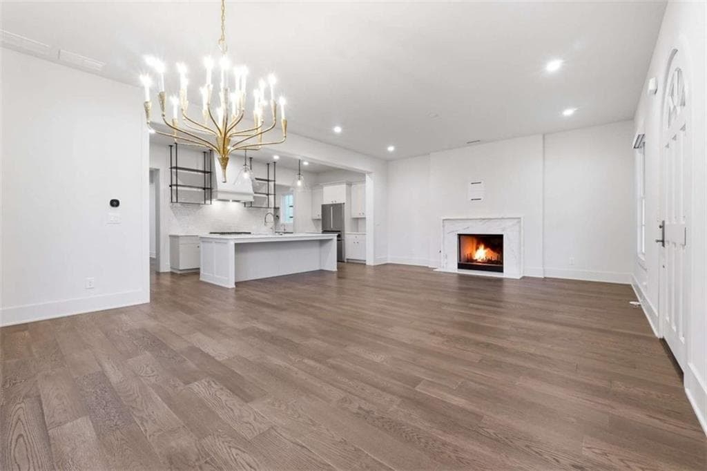 4 bedroom, 5 bathroom, 3,609 sq ft single family residence under contract at 215 3rd Street, Fayetteville, GA 30214 — photo 6