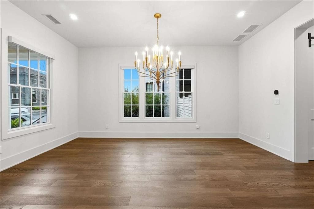 4 bedroom, 5 bathroom, 3,609 sq ft single family residence under contract at 215 3rd Street, Fayetteville, GA 30214 — photo 9
