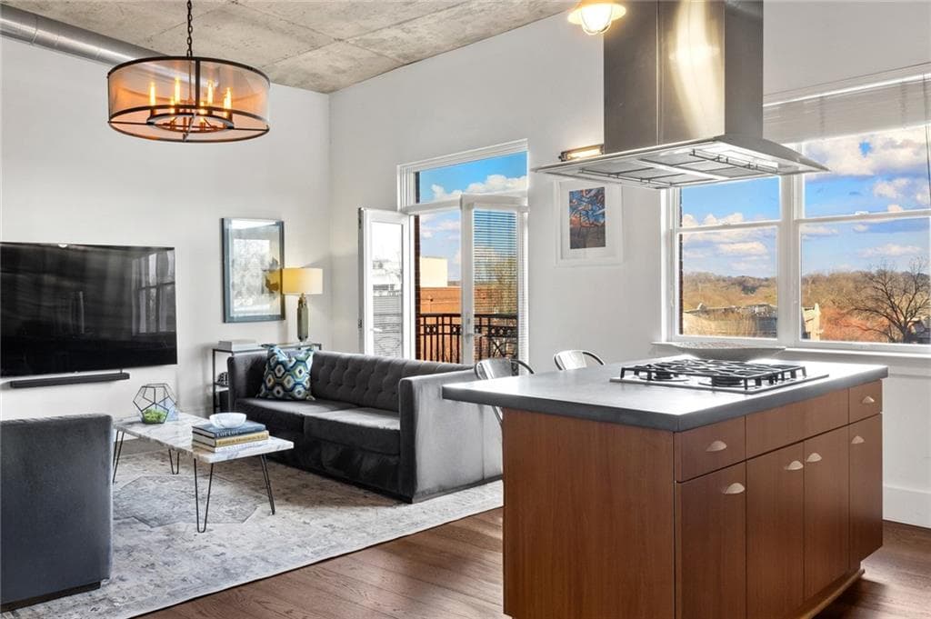 206 11th Street 604, Atlanta, GA 30309 — most recent listing photo
