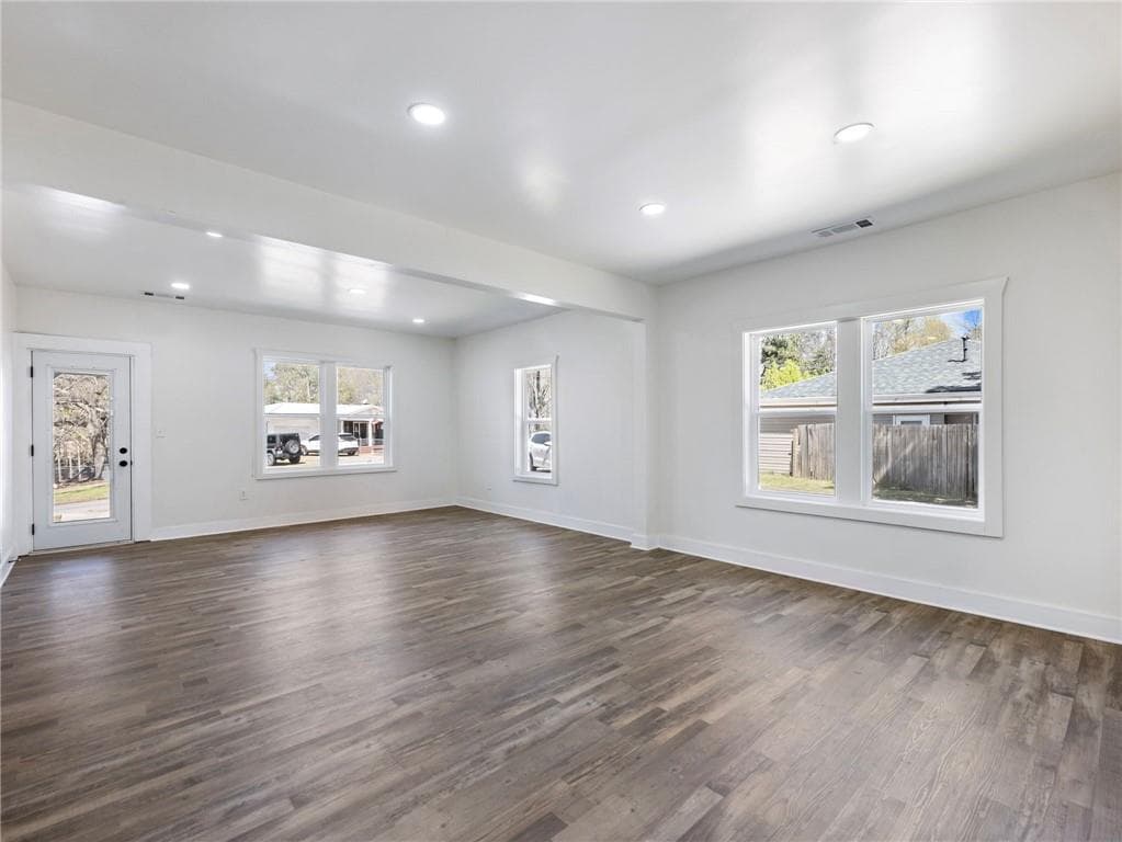 3 bedroom, 2 bathroom, 1,764 sq ft single family residence under contract at 800 Park Avenue, Baldwin, GA 30511 — photo 7