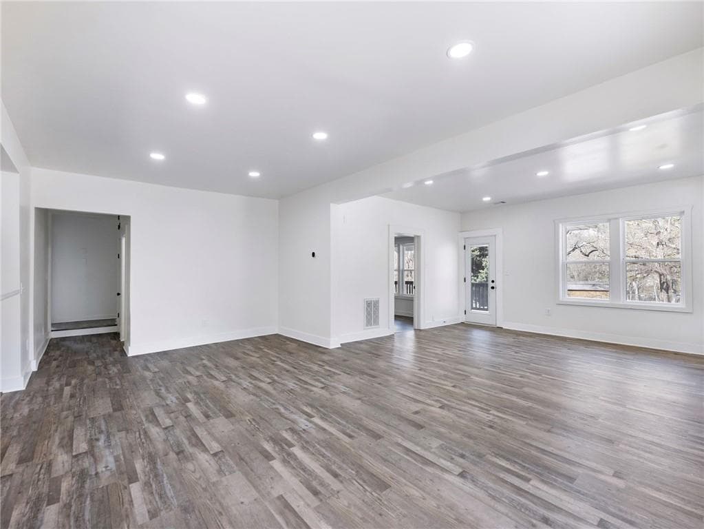 3 bedroom, 2 bathroom, 1,764 sq ft single family residence under contract at 800 Park Avenue, Baldwin, GA 30511 — photo 8