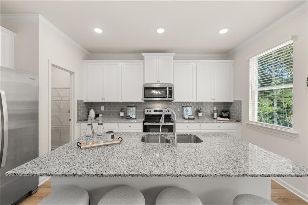 4 bedroom, 3 bathroom, 2,506 sq ft single family residence for sale at 4553 AJO Walk, Atlanta, GA 30331 — photo 7