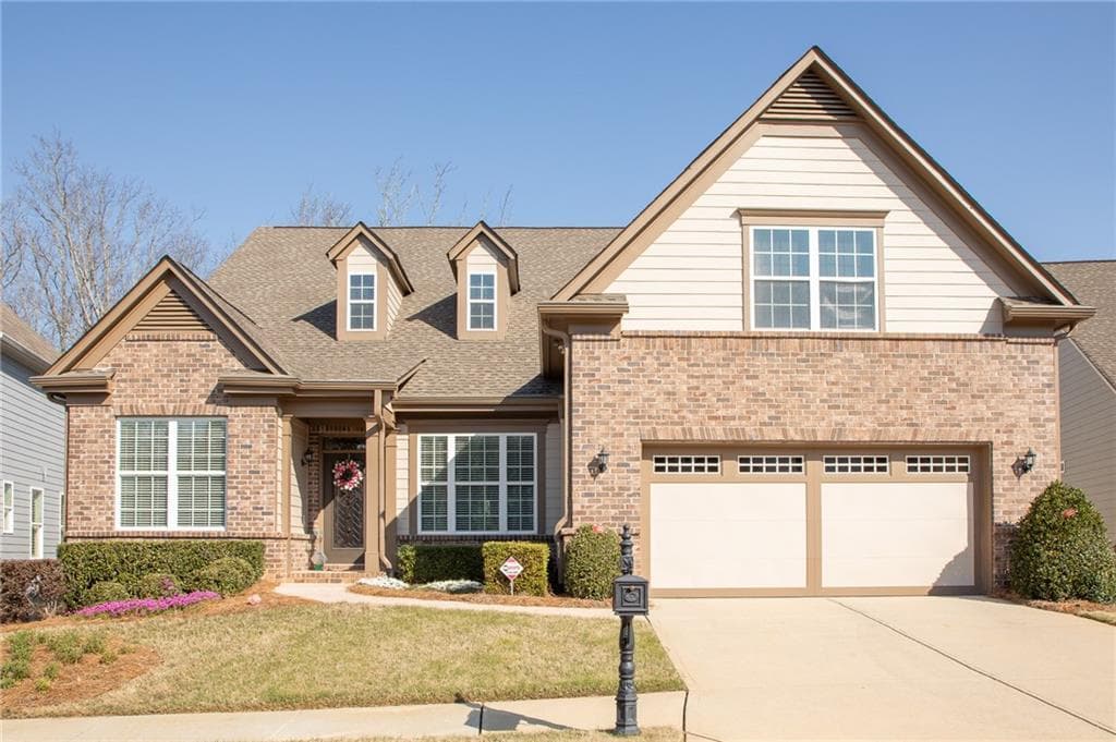 4 bedroom, 4 bathroom, 5,666 sq ft single family residence sold at 3418 Cresswind Parkway, Gainesville, GA 30504