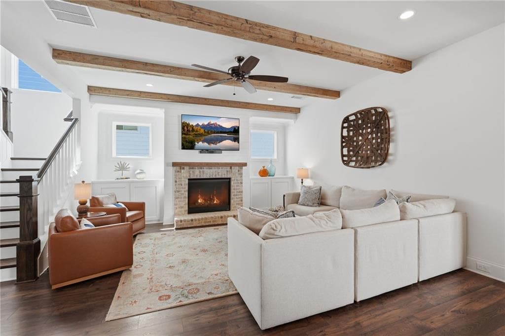 4 bedroom, 4 bathroom, 3,239 sq ft single family residence under contract at 5908 Mitchell Street, Flowery Branch, GA 30542 — photo 5