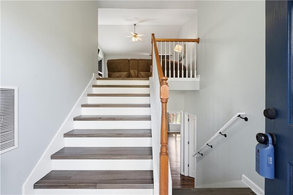 4 bedroom, 3 bathroom, 2,467 sq ft single family residence for sale at 172 Polo Crossing, Hiram, GA 30141 — photo 4