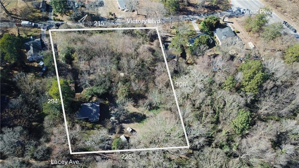 2 bedroom, 1 bathroom, 1,075 sq ft single family residence for sale at 5347 Lacey Avenue, Morrow, GA 30260
