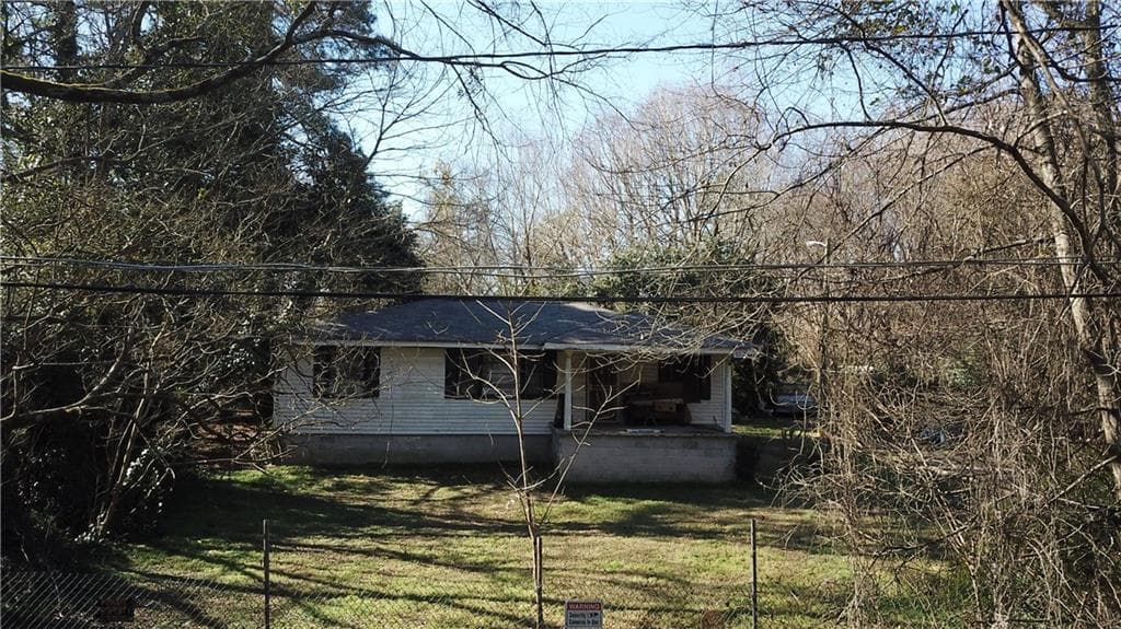2 bedroom, 1 bathroom, 1,075 sq ft single family residence for sale at 5347 Lacey Avenue, Morrow, GA 30260 — photo 2