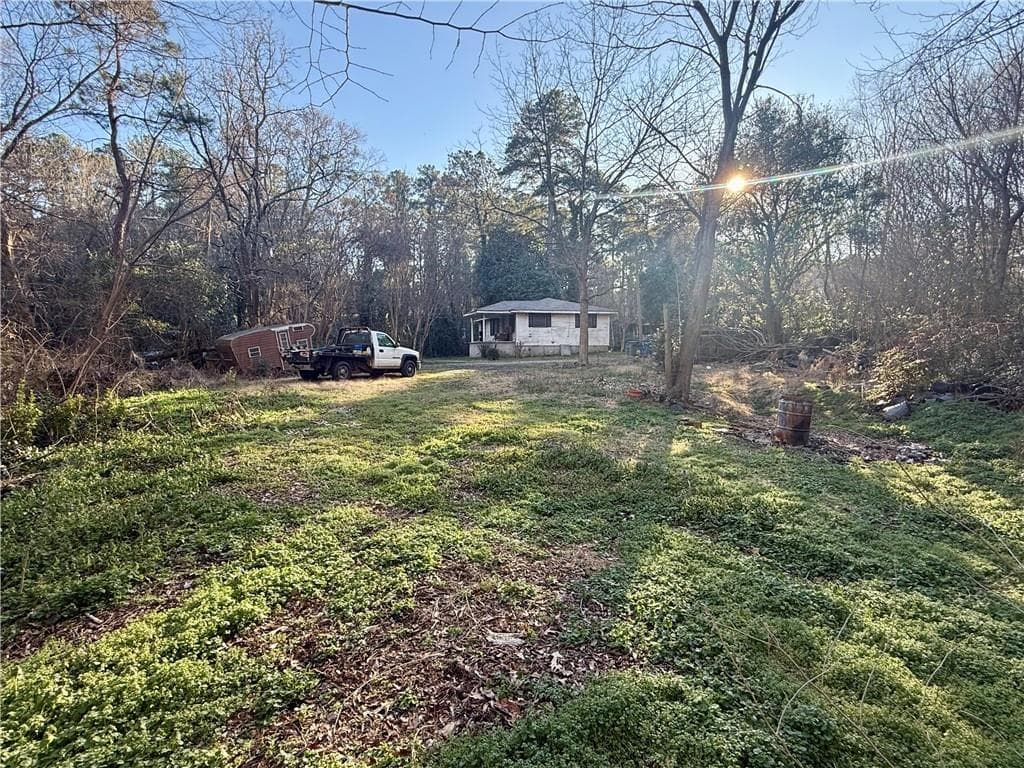 2 bedroom, 1 bathroom, 1,075 sq ft single family residence for sale at 5347 Lacey Avenue, Morrow, GA 30260 — photo 3