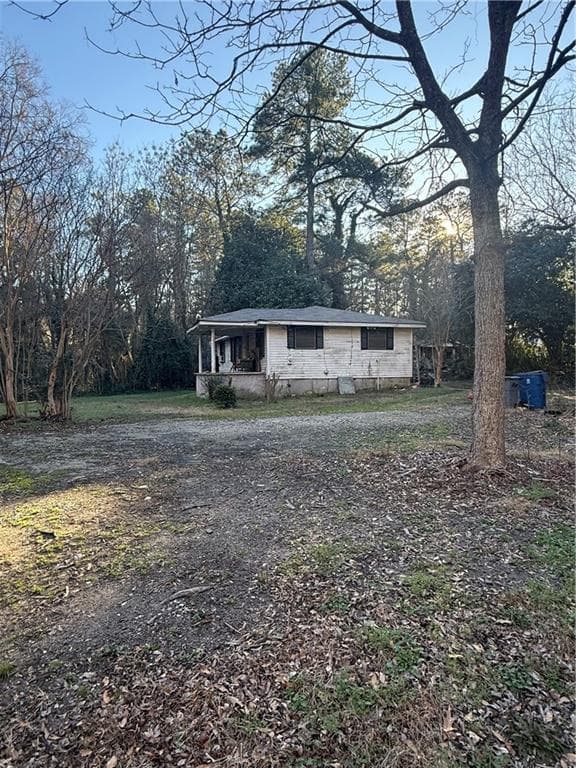 2 bedroom, 1 bathroom, 1,075 sq ft single family residence for sale at 5347 Lacey Avenue, Morrow, GA 30260 — photo 4