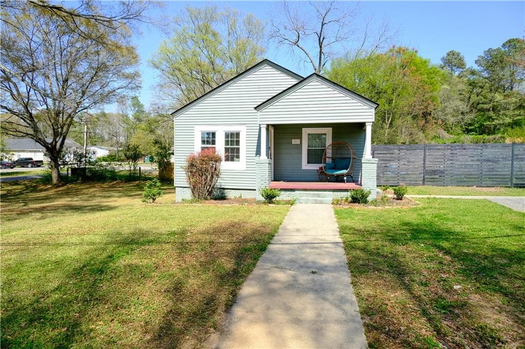 3 bedroom, 2 bathroom, 1,104 sq ft single family residence for sale at 403 Superba Avenue, Rome, GA 30161
