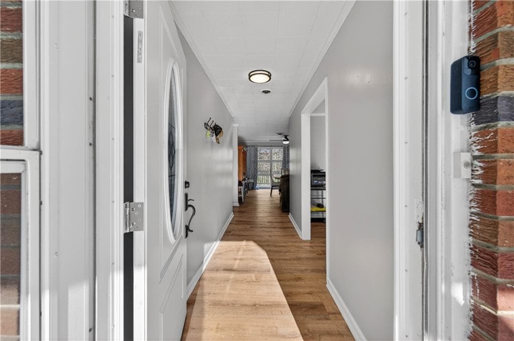 6 bedroom, 4 bathroom, 3,600 sq ft single family residence for sale at 3460 Maynard Circle, Gainesville, GA 30506 — photo 4
