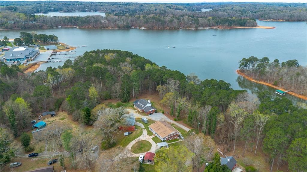 6 bedroom, 4 bathroom, 3,600 sq ft single family residence for sale at 3460 Maynard Circle, Gainesville, GA 30506 — photo 2