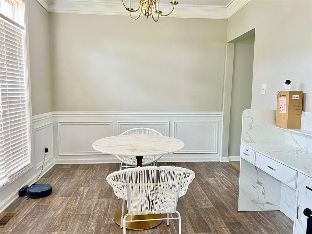 4 bedroom, 3 bathroom, 2,175 sq ft single family residence under contract at 903 MILTON Circle, Loganville, GA 30052 — photo 3