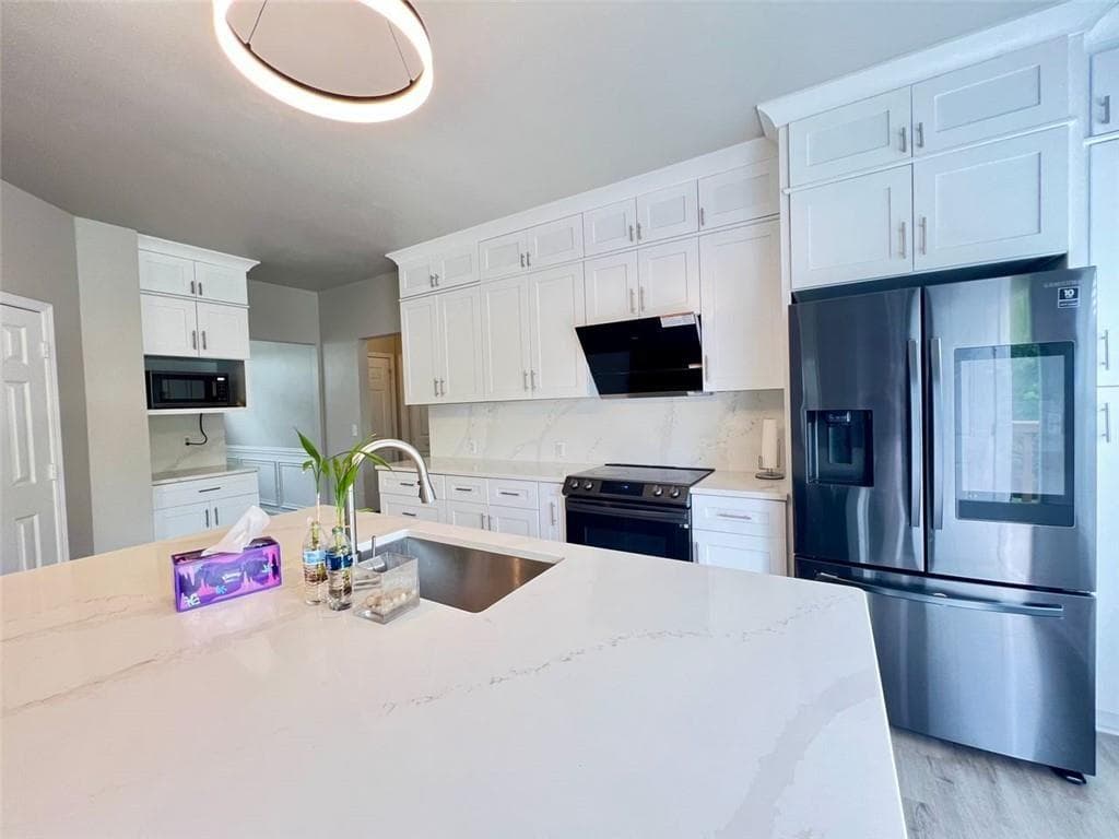 4 bedroom, 3 bathroom, 2,175 sq ft single family residence under contract at 903 MILTON Circle, Loganville, GA 30052 — photo 8