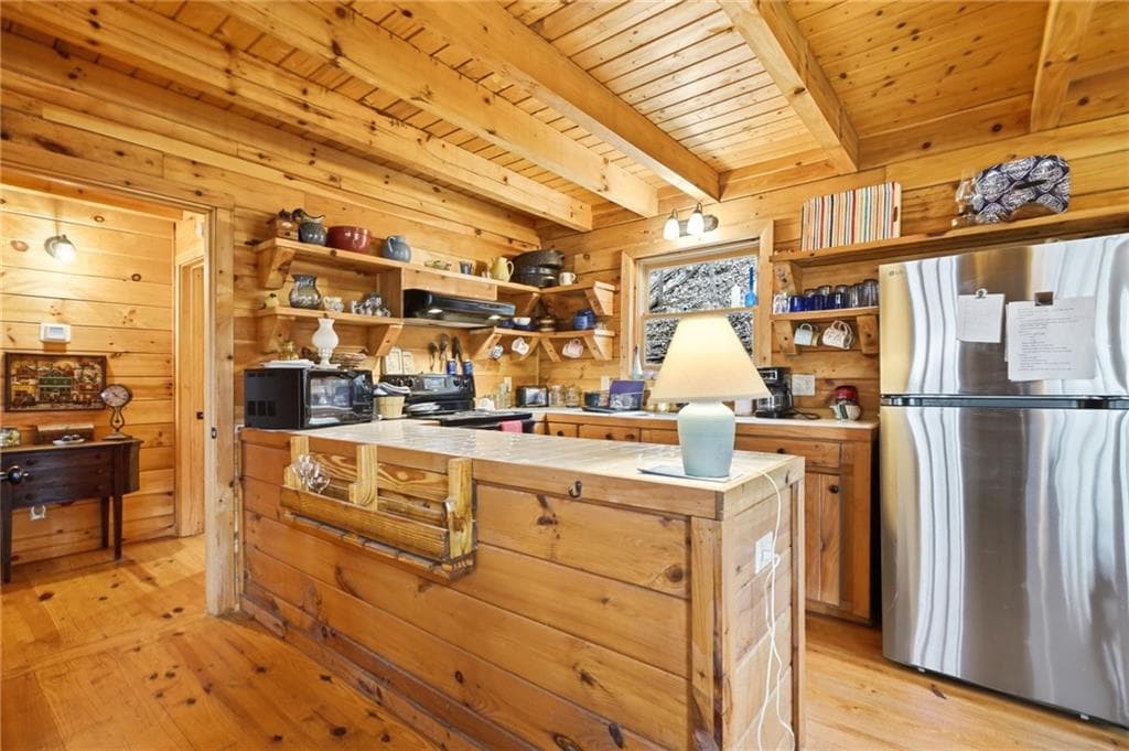 3 bedroom, 2 bathroom, 1,296 sq ft single family residence for sale at 947 Skyview Drive, Ellijay, GA 30536 — photo 8