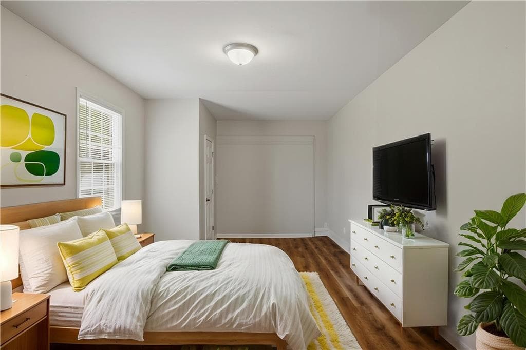 3 bedroom, 2 bathroom, 1,166 sq ft single family residence for sale at 296 Bromack Drive, Atlanta, GA 30315 — photo 6