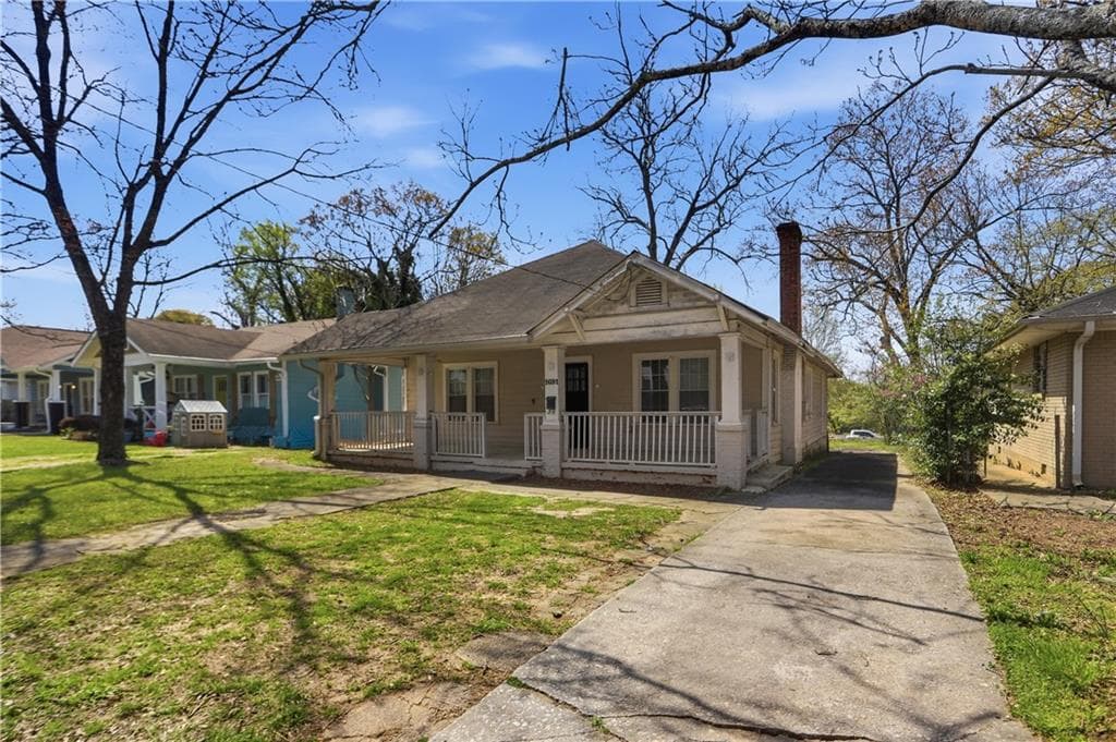 3 bedroom, 1 bathroom, 1,920 sq ft single family residence for sale at 1691 Evans Drive, Atlanta, GA 30310 — photo 3