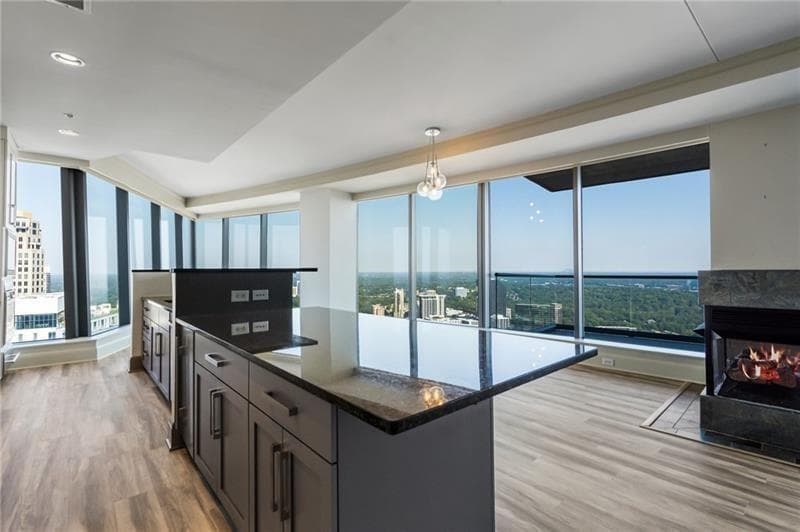 2 bedroom, 2 bathroom, 2,471 sq ft condominium for sale at 3344 Peachtree Road 3703, Atlanta, GA 30326 — photo 3