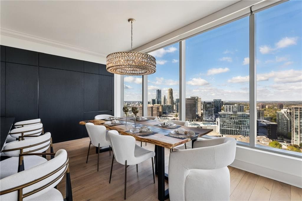 2 bedroom, 3 bathroom, 1,638 sq ft condominium for sale at 3630 Peachtree Road 2307, Atlanta, GA 30326 — photo 4