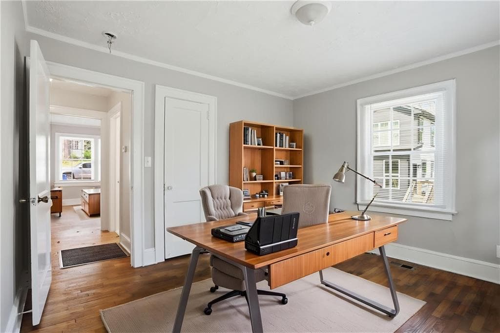 2 bedroom, 1 bathroom, 1,048 sq ft single family residence for sale at 868 Rochelle Drive, Atlanta, GA 30310 — photo 8