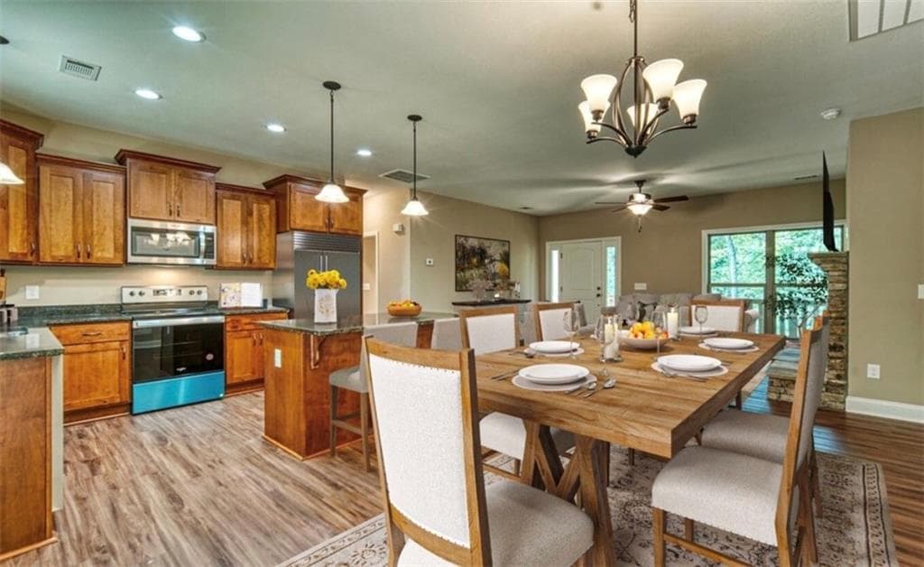 3 bedroom, 2 bathroom, 1,560 sq ft single family residence for sale at 199 Lola Mae Way, Morganton, GA 30560 — photo 7