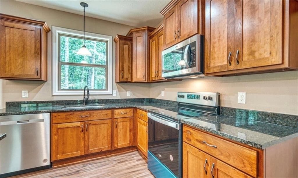 3 bedroom, 2 bathroom, 1,560 sq ft single family residence for sale at 199 Lola Mae Way, Morganton, GA 30560 — photo 8