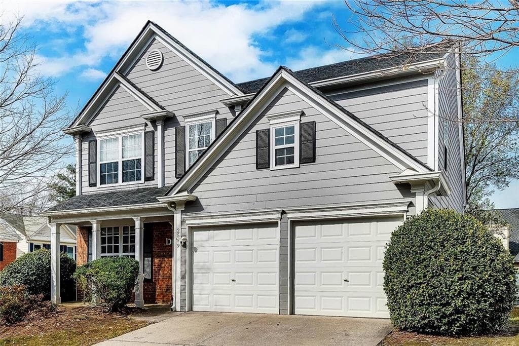 3 bedroom, 3 bathroom, 2,070 sq ft single family residence sold at 2579 Alvecot Circle, Atlanta, GA 30339