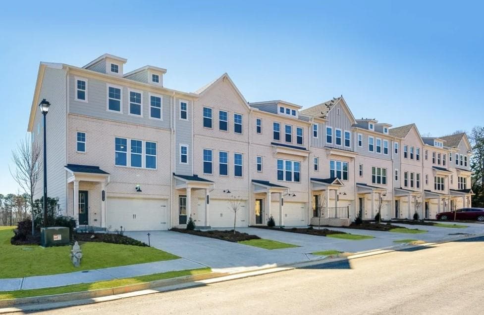 4 bedroom, 4 bathroom, 2,375 sq ft townhouse sold at 3069 Hudson Glen Way, Dacula, GA 30019