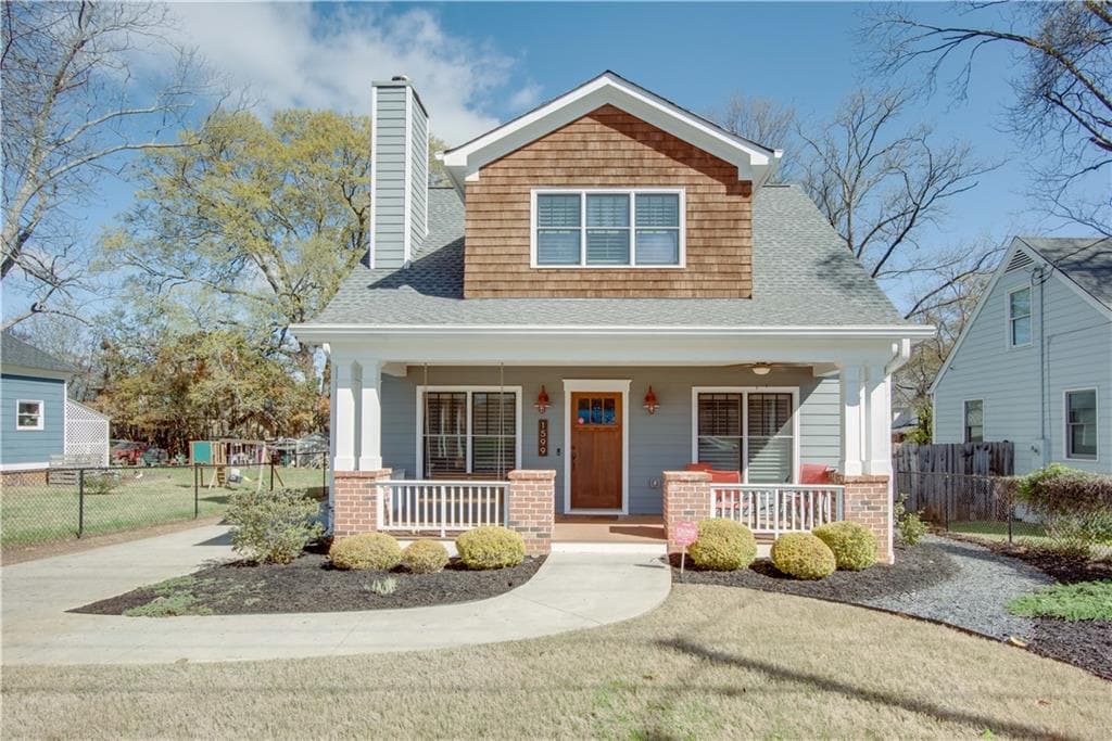 3 bedroom, 3 bathroom, 1,978 sq ft single family residence sold at 1599 Walker Avenue, College Park, GA 30337