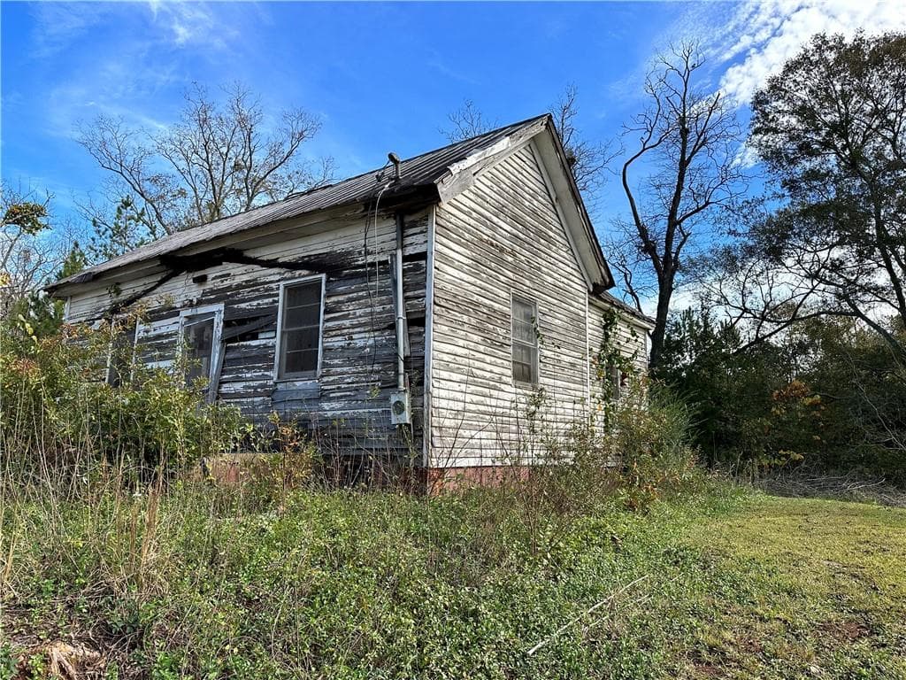 2 bedroom, 1 bathroom single family residence for sale at 62 Washington Drive, Forsyth, GA 31029 — photo 5