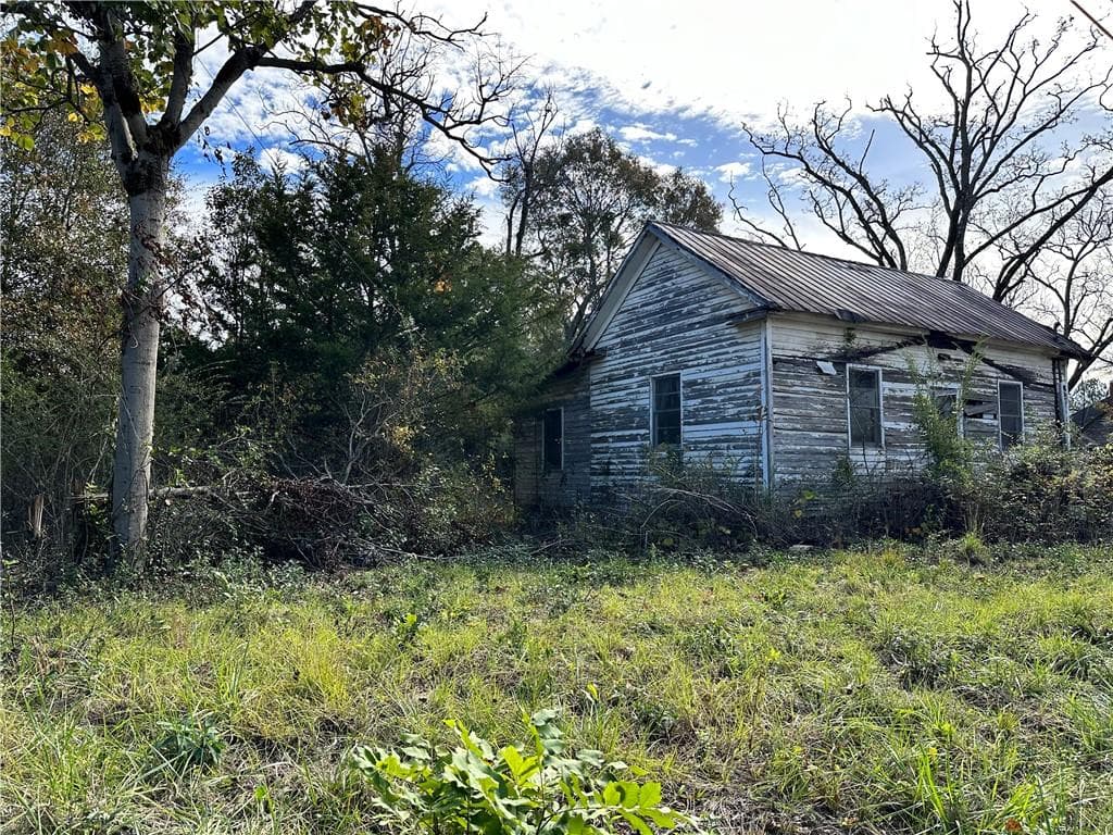 2 bedroom, 1 bathroom single family residence for sale at 62 Washington Drive, Forsyth, GA 31029 — photo 6