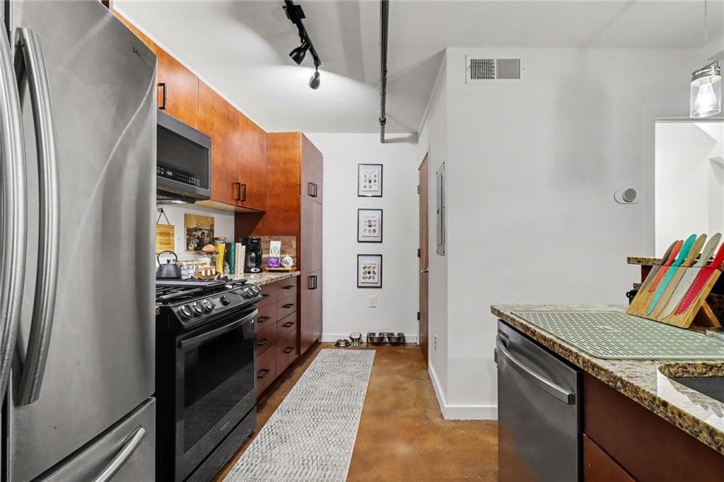 1 bedroom, 2 bathroom, 905 sq ft condominium for sale at 964 Dekalb Avenue 106, Atlanta, GA 30307 — photo 8