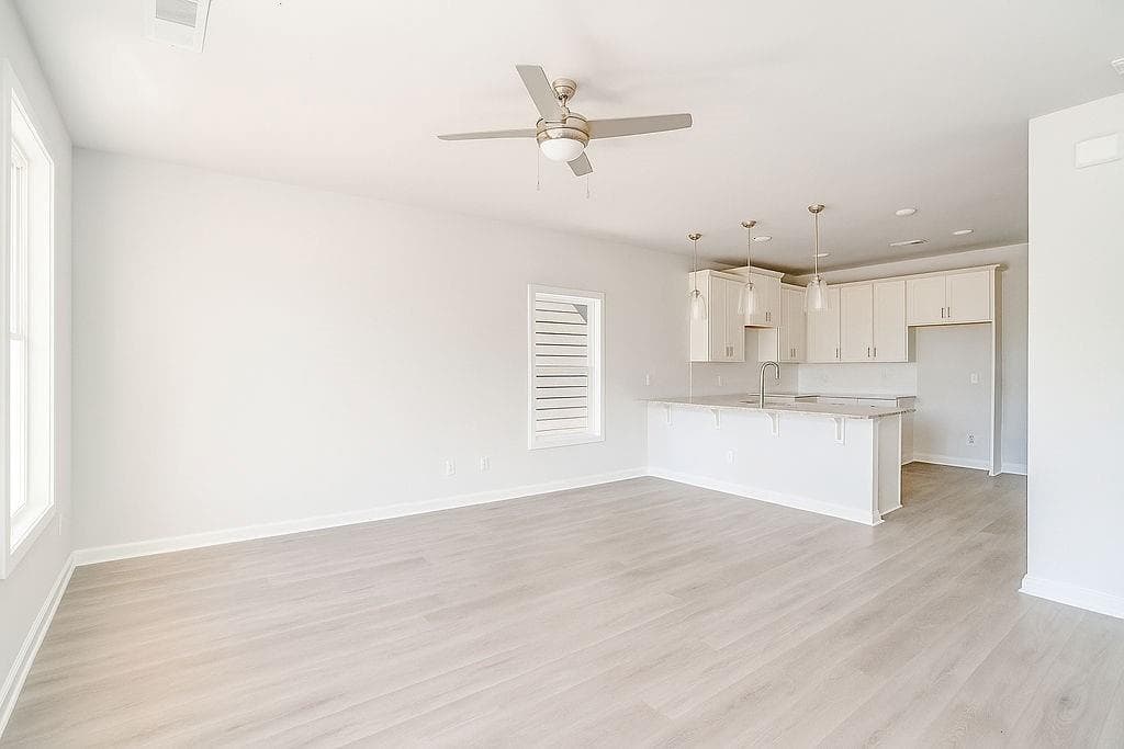 2 bedroom, 2 bathroom, 1,100 sq ft single family residence for sale at 360 Dempsey Drive, Fayetteville, GA 30214 — photo 3