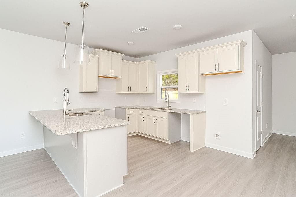 2 bedroom, 2 bathroom, 1,100 sq ft single family residence for sale at 360 Dempsey Drive, Fayetteville, GA 30214 — photo 6