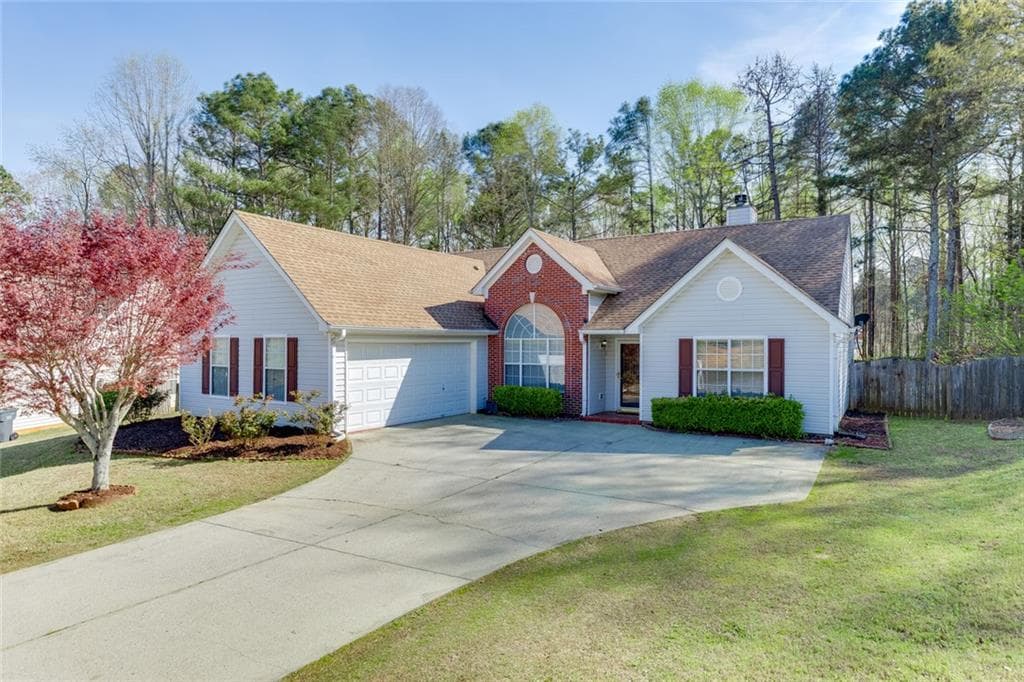 3 bedroom, 2 bathroom, 1,750 sq ft single family residence for sale at 2340 Heatherton Circle, Dacula, GA 30019 — photo 2