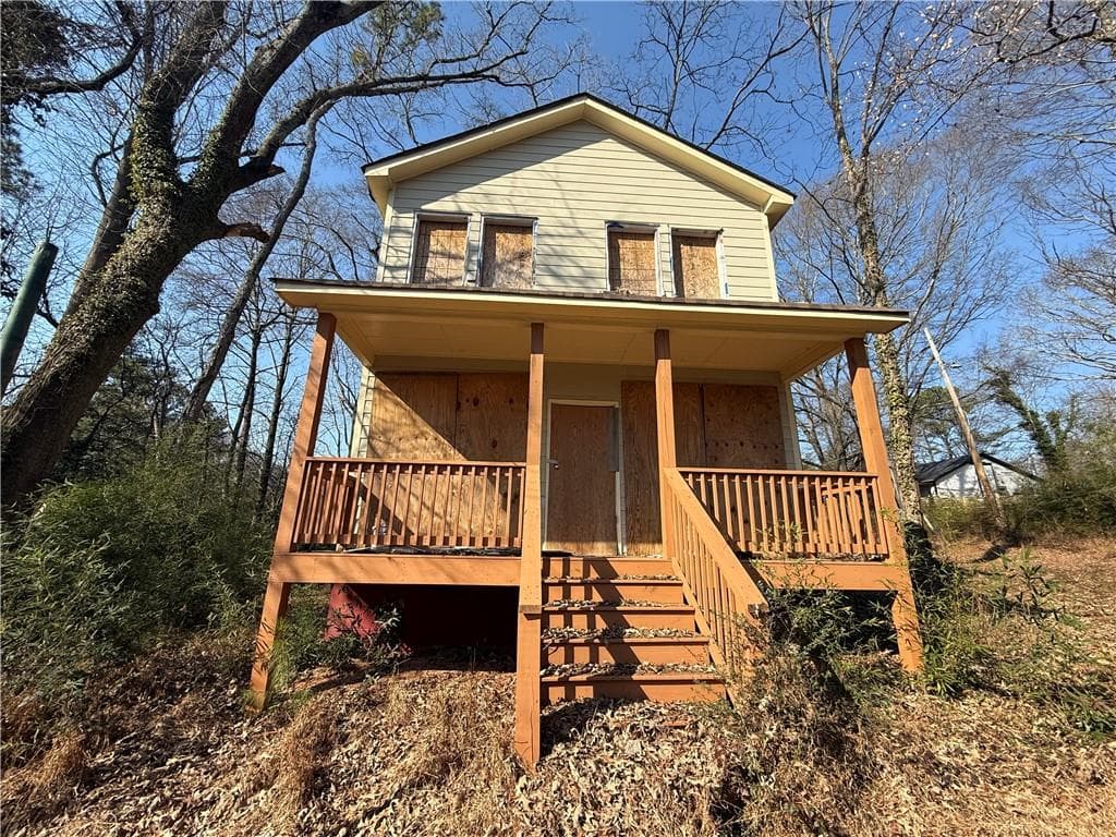 3 bedroom, 2 bathroom, 1,700 sq ft single family residence sold at 194 Wallace Drive, Atlanta, GA 30354