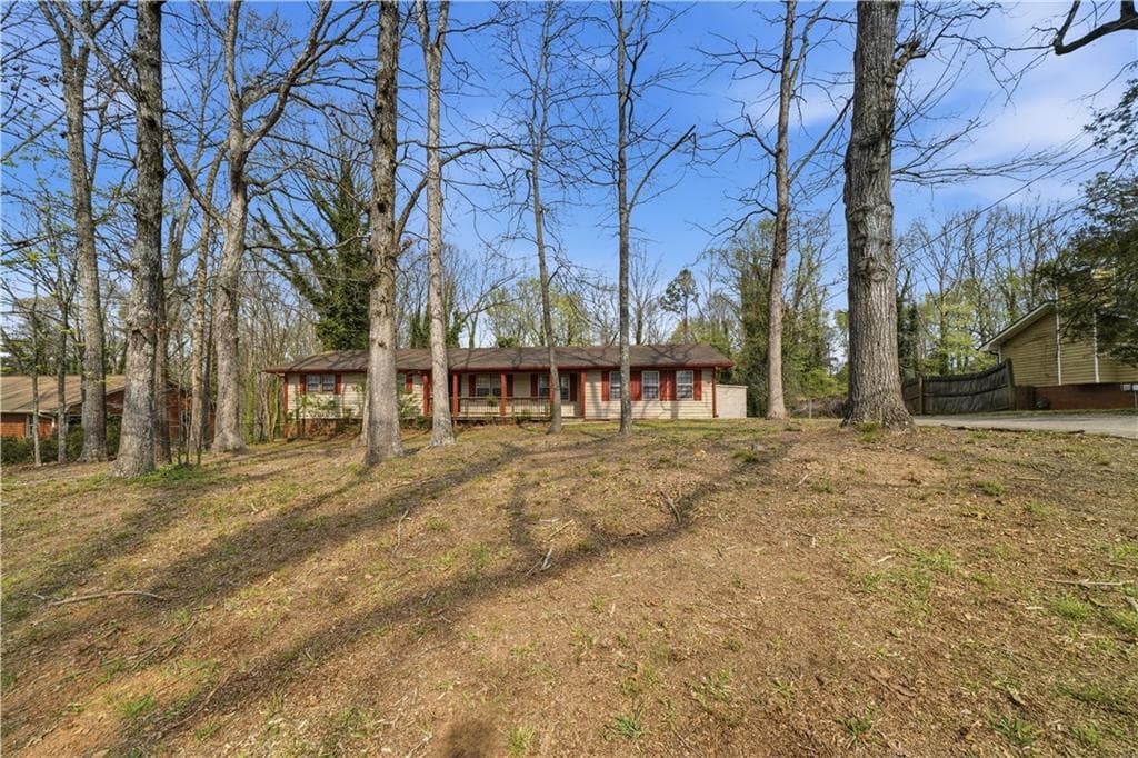 3 bedroom, 2 bathroom, 1,852 sq ft single family residence for sale at 2937 Pebble Lane, Snellville, GA 30078 — photo 1 of 32
