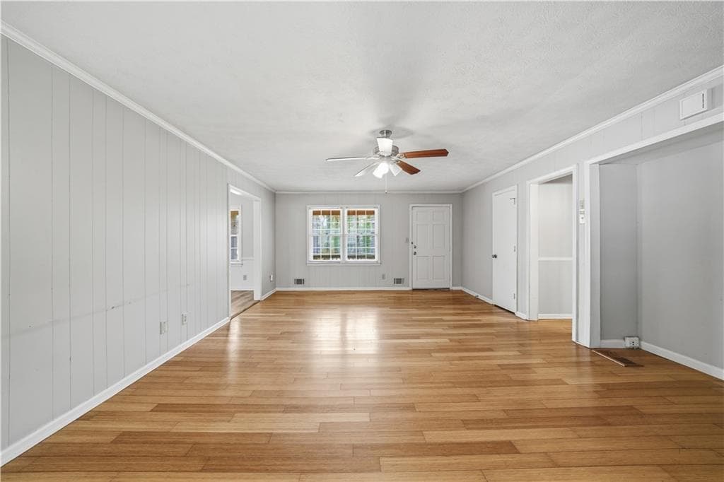 3 bedroom, 2 bathroom, 1,852 sq ft single family residence for sale at 2937 Pebble Lane, Snellville, GA 30078 — photo 6
