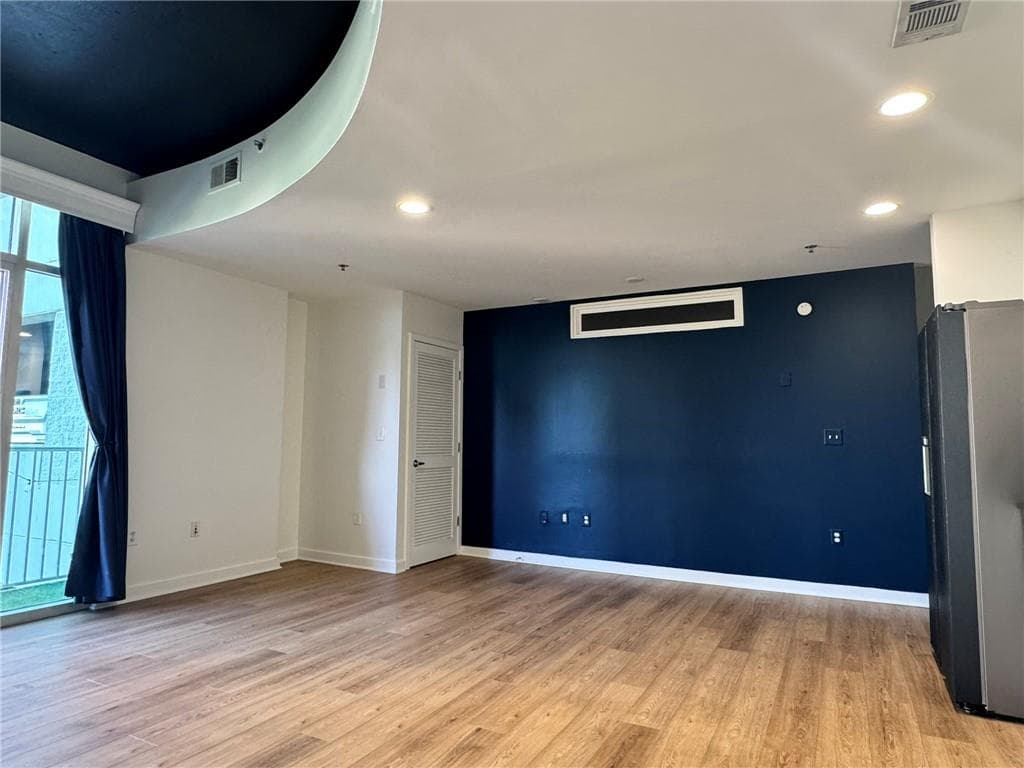 1 bedroom, 1 bathroom, 827 sq ft condominium for sale at 250 Pharr Road 601, Atlanta, GA 30305 — photo 9