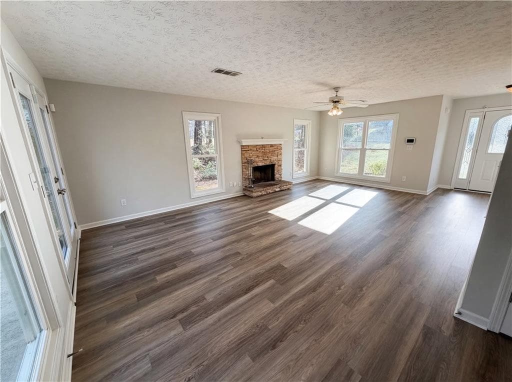 4 bedroom, 3 bathroom, 2,234 sq ft single family residence for sale at 1965 Deer Creek Trail, Buford, GA 30519 — photo 3