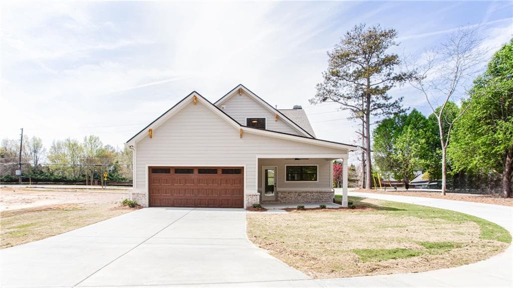 4 bedroom, 3 bathroom, 2,500 sq ft single family residence for sale at 2044 Bennett Road, Grayson, GA 30017 — photo 6