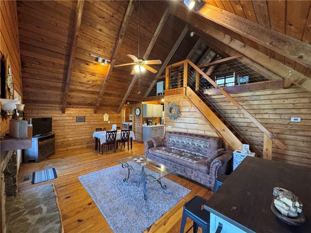 3 bedroom, 1 bathroom, 1,308 sq ft single family residence under contract at 137 Blue Spruce Drive, Blairsville, GA 30512 — photo 4