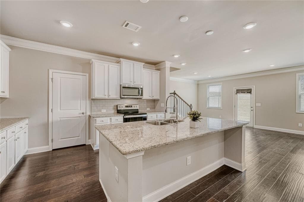 3 bedroom, 3 bathroom, 2,102 sq ft townhouse for rent at 2527 R Pearl Ridge Trace, Buford, GA 30519 for $2,300 a month — photo 3