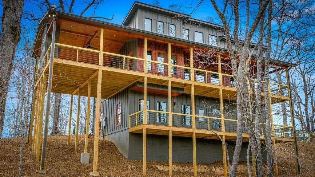 4 bedroom, 4 bathroom, 2,512 sq ft single family residence for sale at 416 Windy Valley Trail, Blue Ridge, GA 30513