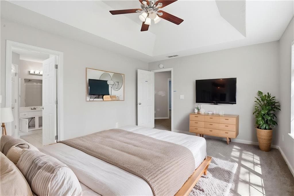 3 bedroom, 3 bathroom, 1,863 sq ft single family residence for sale at 1404 Chapel Hill Lane, Marietta, GA 30008 — photo 4