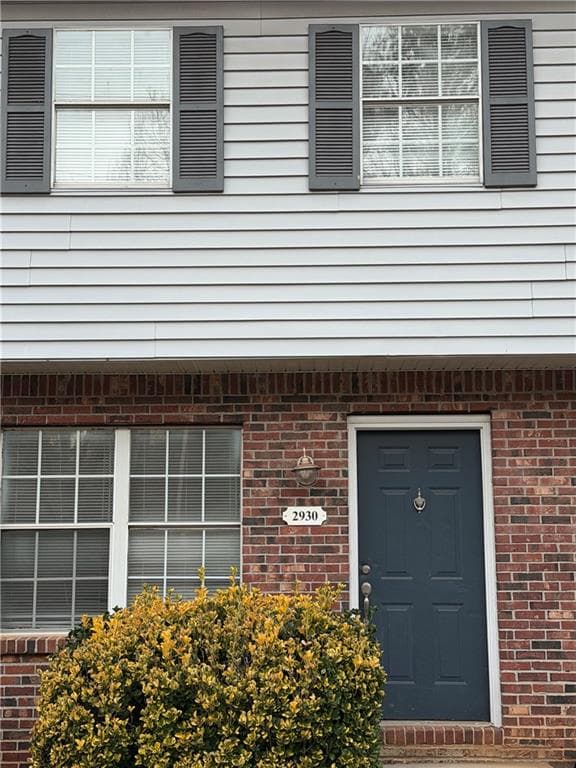 3 bedroom, 3 bathroom, 1,700 sq ft townhouse for rent at 2930 Spruce Circle, Snellville, GA 30078 for $1,800 a month