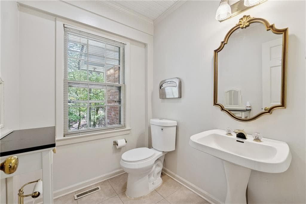 4 bedroom, 5 bathroom, 4,604 sq ft single family residence for sale at 1387 Springdale Road, Gainesville, GA 30501 — photo 6